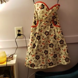 Strapless pinup style dress